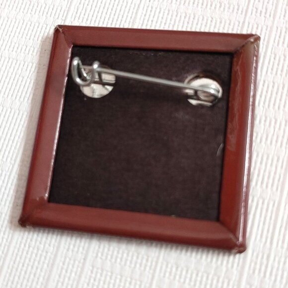 RETRO Super Mario Brother 30th Anniversary Pin - Picture 2 of 2